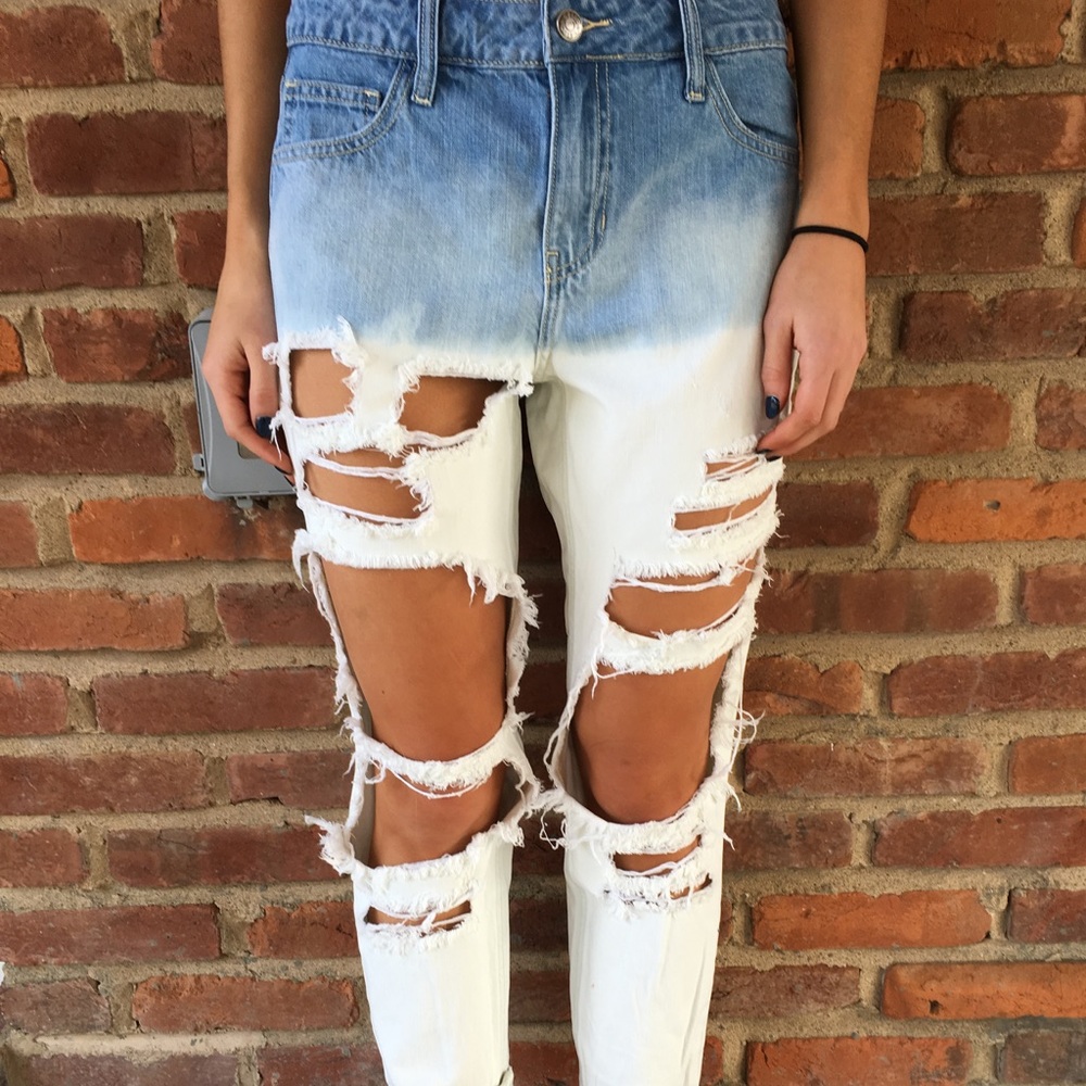 Ripped ombré jeans